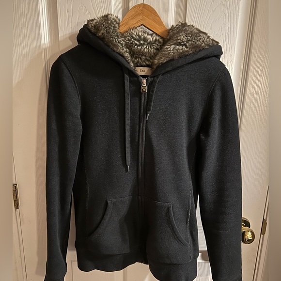 Aritzia TNA jacket - Picture 2 of 4